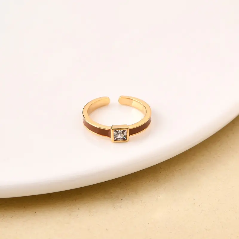 Adjustable Square-Cut Band Ring 1