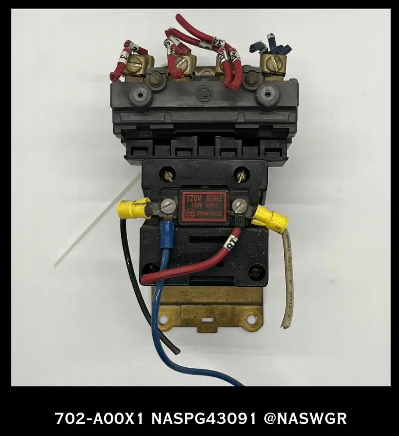 Allen-Bradley 701003 Plug-In Control Relay 1