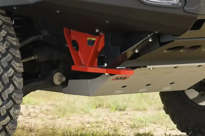 Arb Recovery Gear: 4.75-Ton Bow Shackle & 17,600-Lb Heavy-Duty Recovery Strap 1
