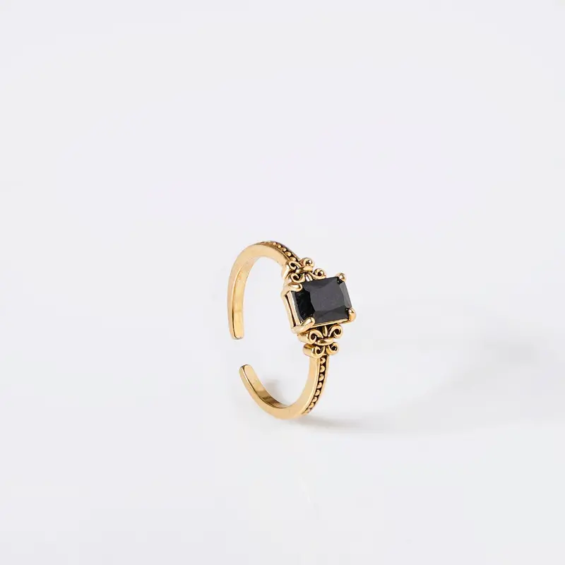Black Stone Flutter Accent Ring – Gold Finish 1