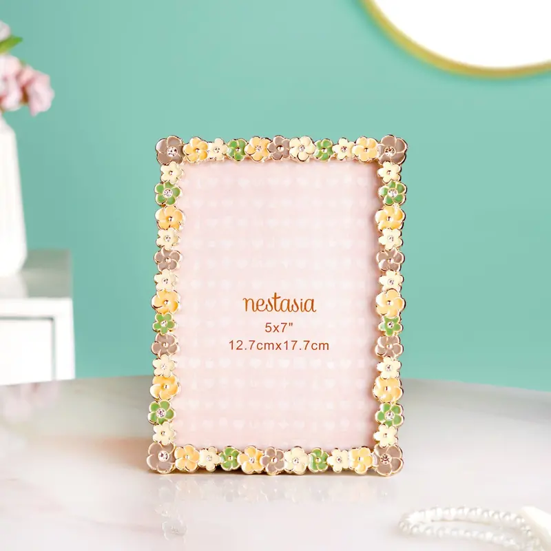 Blooming Memories Mid-Size Photo Frame – 13X18Cm 1