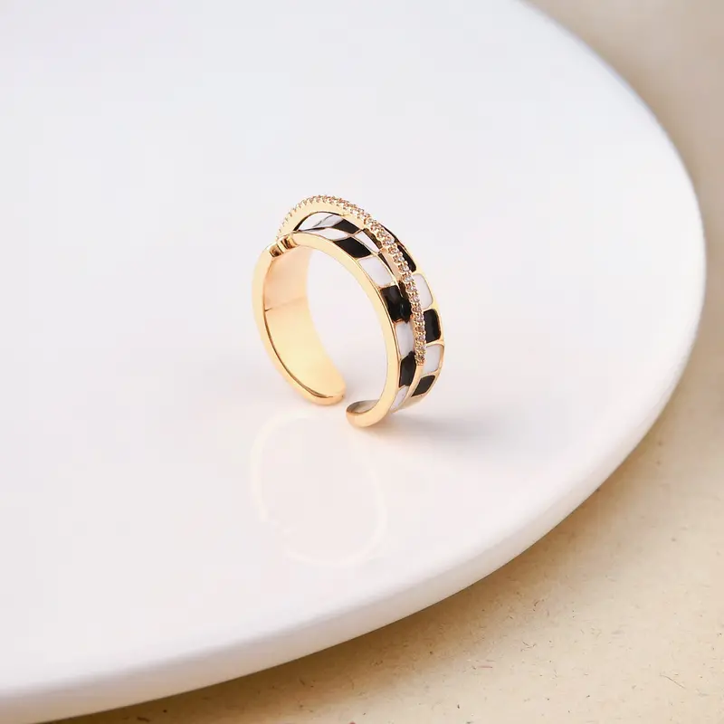 Checkered Chess-Inspired Gold Ring 1