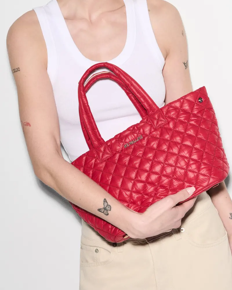 Compact Red Apple Metro City Tote Bag 2