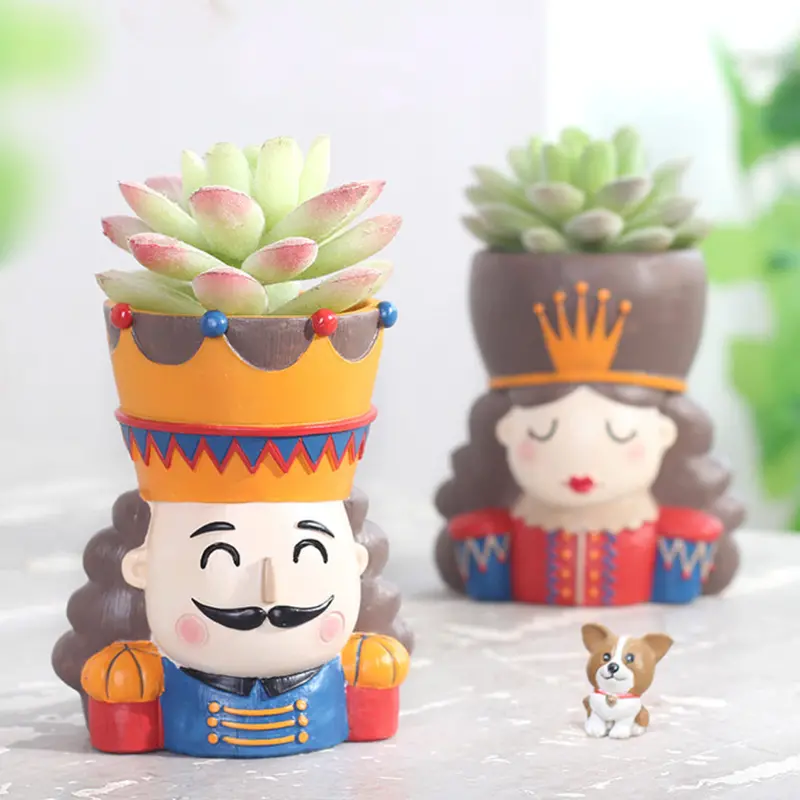 Crown-Top Ceramic Planters – Decorative Indoor Pots 1