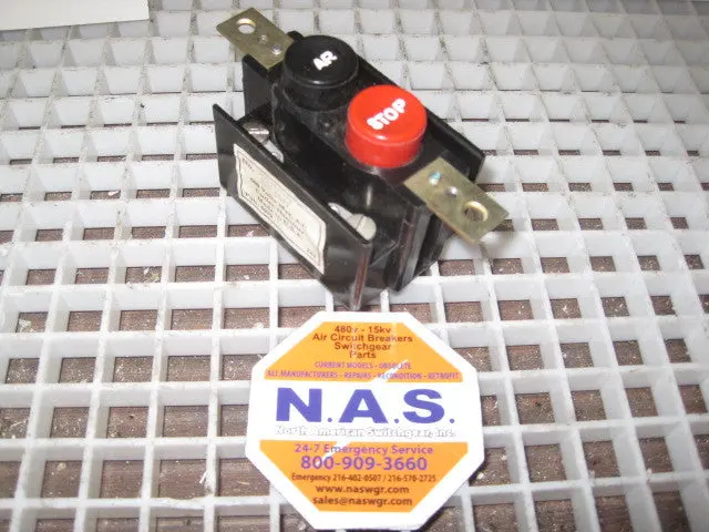 Cutler Hammer 10250H2747A Push Button Stop-Start Control Station 1
