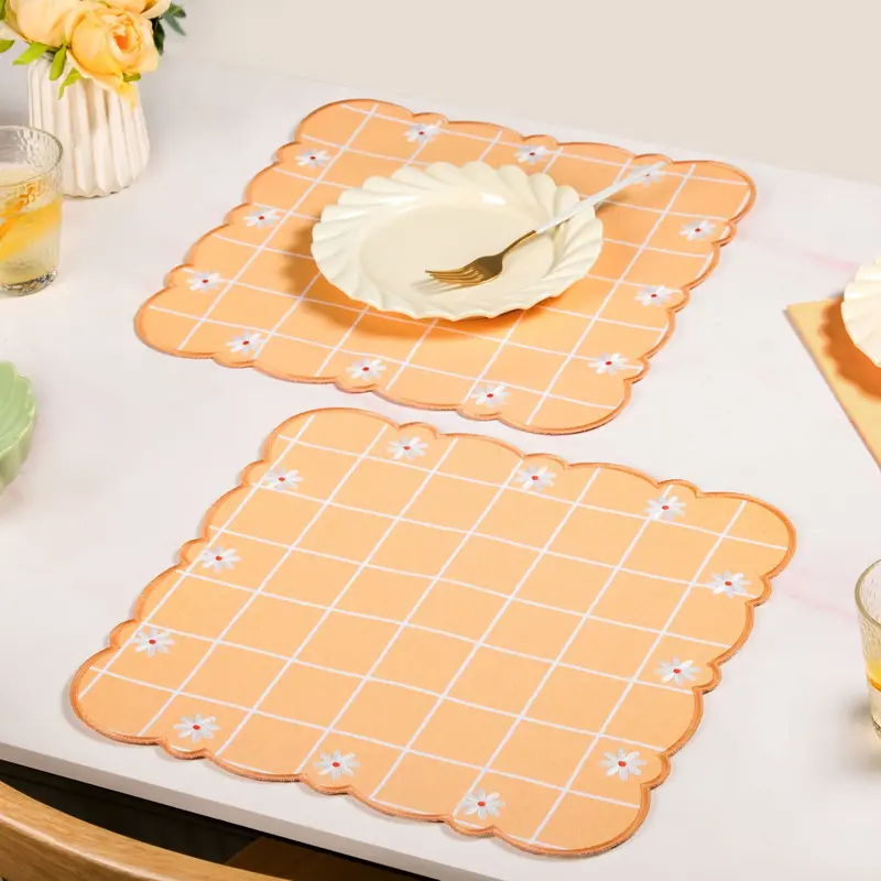 Daisy & Scallop Embroidered Cotton Table Mats – Set Of 6 1