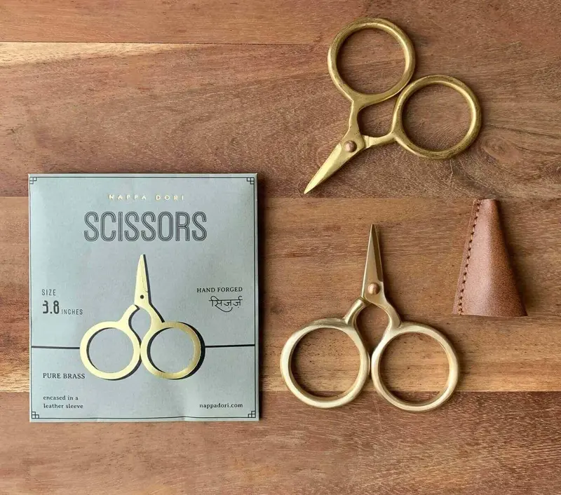Diminutive Scissors – Precision Mini Cutting Tool 1