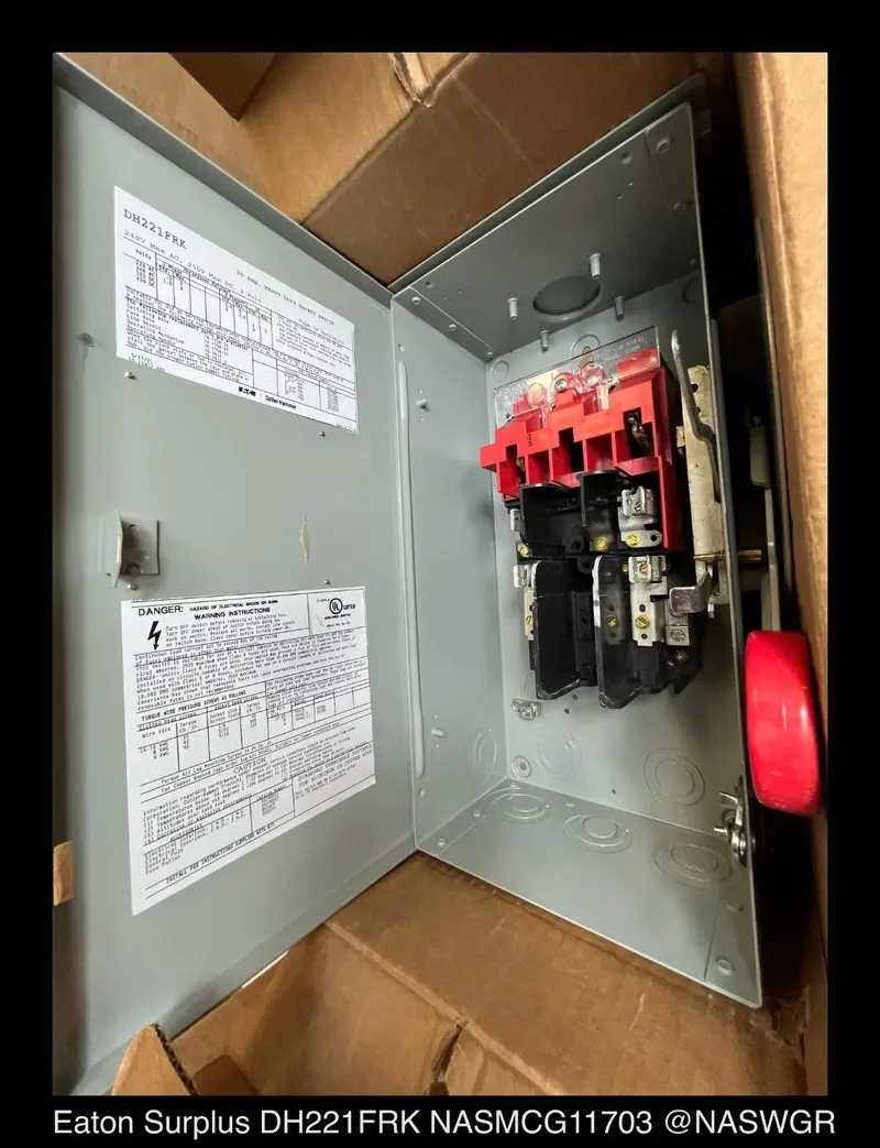 Eaton Dh221Frk Heavy-Duty Safety Switch — 30 A, 240 V, Two-Pole, Nema 3R 1