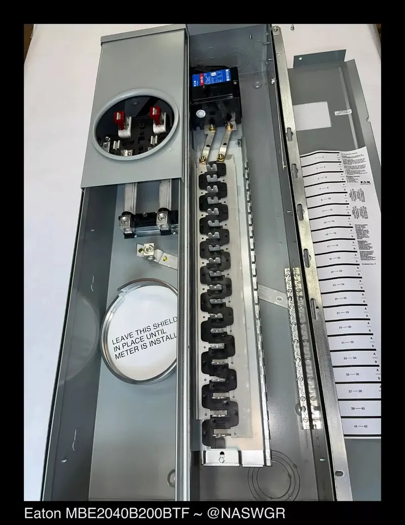 Eaton Mbe2040B200Btf Euserc-Compliant Meter Breaker (200A, 120/240V, Surplus) 1