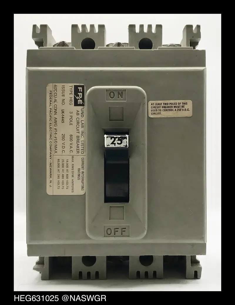 Federal Pacific Heg631025 25A Molded Case Circuit Breaker 1