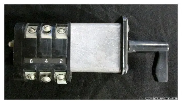 Ge 10Aa106 Close/Trip Control Switch With Sbm Interface 1