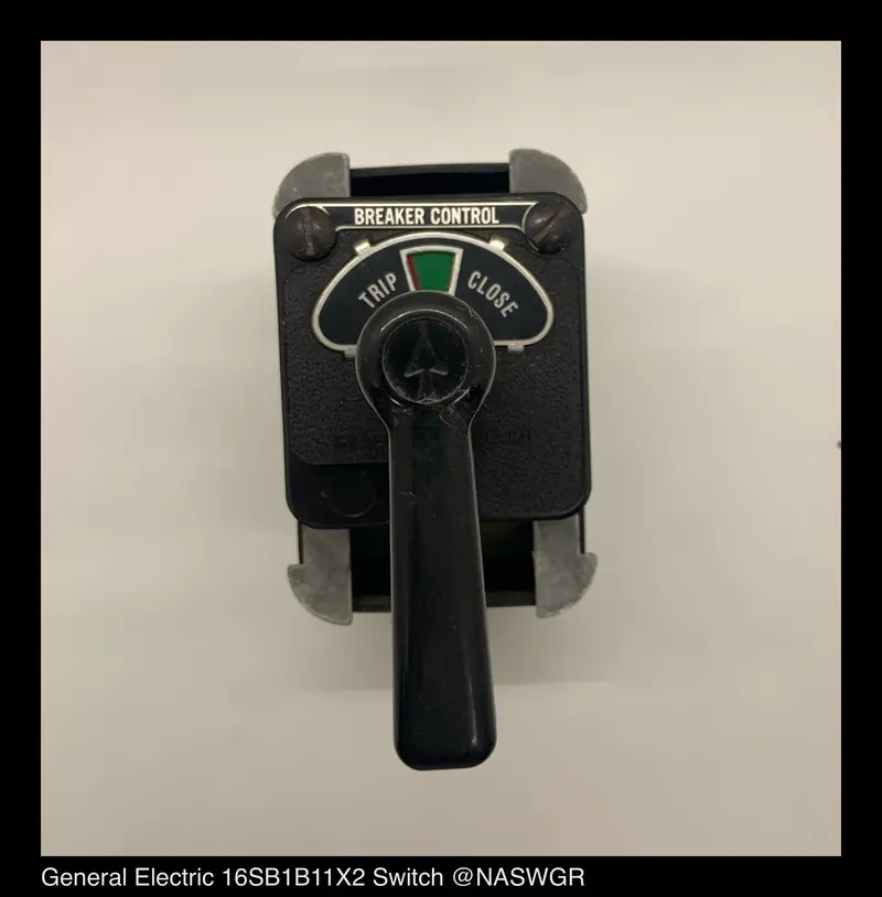 Ge 16Sb1B11X2 Breaker Operating Control Switch – Nema 1 Enclosure 1