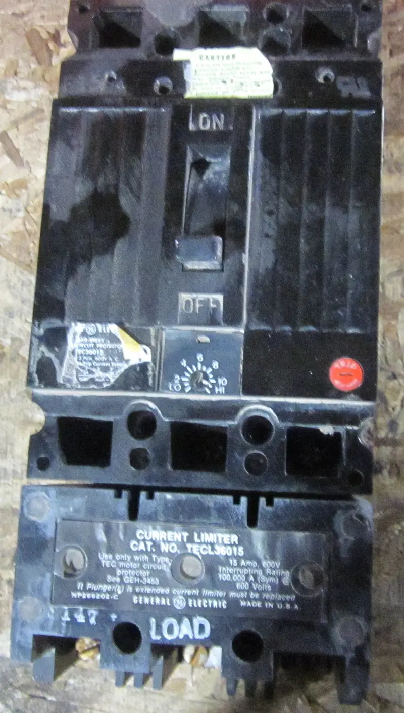 Ge Tecl36015 15A Molded Case Circuit Breaker For Distribution Panels 1