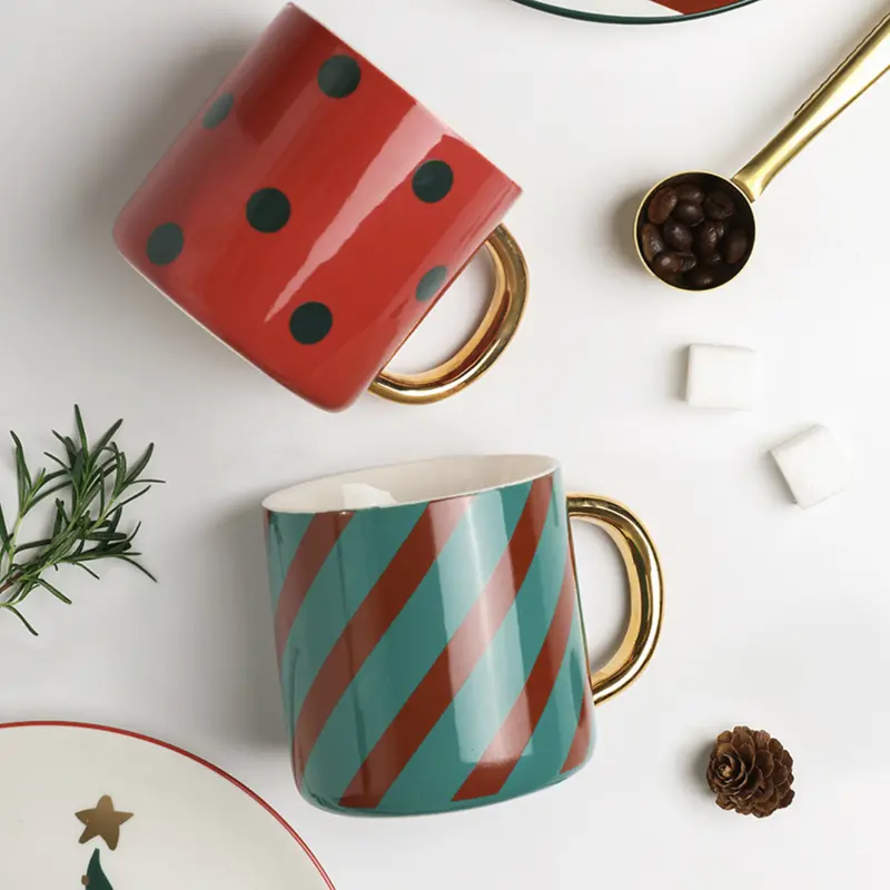 Holiday-Themed Christmas Tea Mug 1