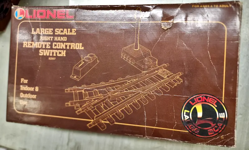 Lionel Large-Scale Right-Hand Remote-Controlled Switch 1