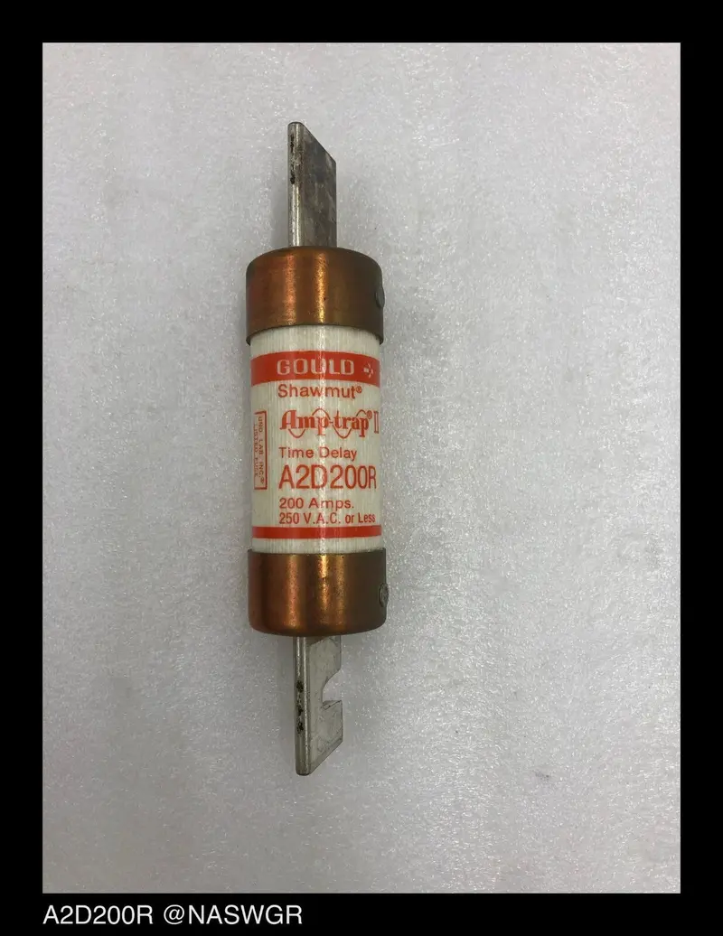 Lot Of 3 Gould Shawmut A2D200R Amp-Trap Fuses – Time-Delay Type 1