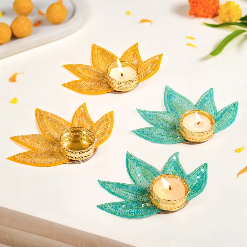Lotus-Shaped Tealight Candle Holders – Festive Set Of 4 1