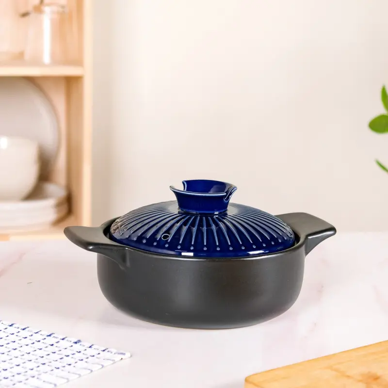 Lumea Japanese Earthenware Clay Pot – 1.6L Traditional Donabe-Style Cooker 1