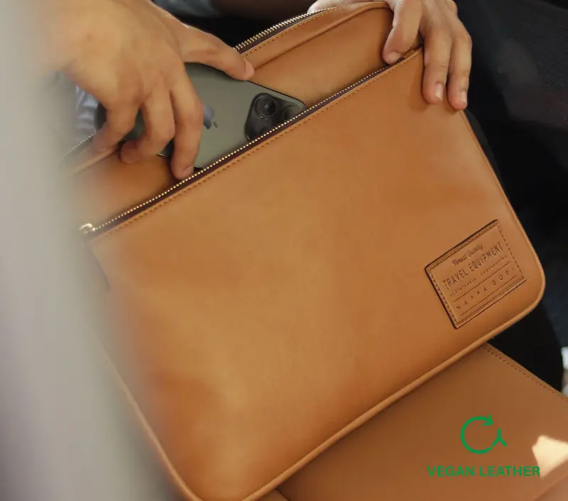 Melvin Slim Document Holder – Apple Leather 1