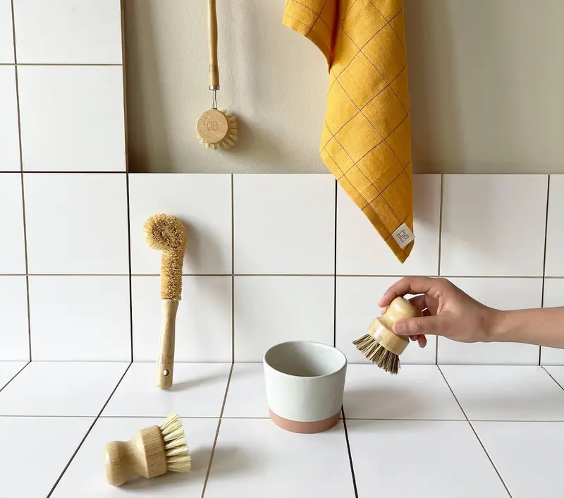 Multi-Surface Cleaning Brush Collection – Four-Piece Set 1