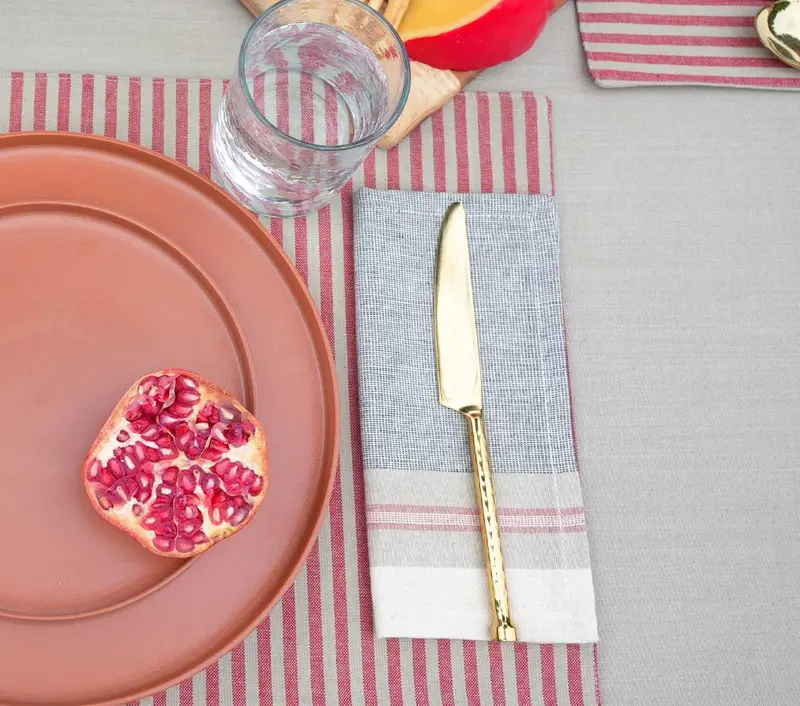 Set Of Four Elegant Cocktail Napkins 1