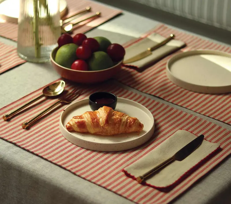 Set Of Two Woven Placemats 1