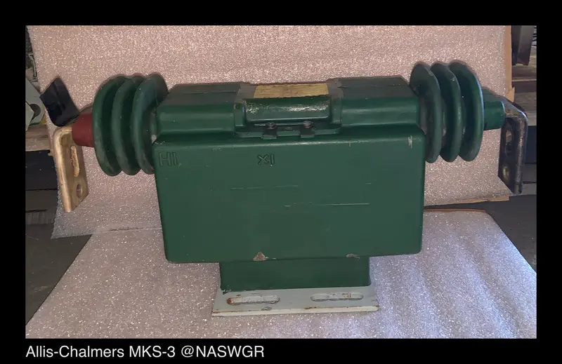 Siemens Allis Mks-3 61-300-002-200 200:5 Potential Transformer 1