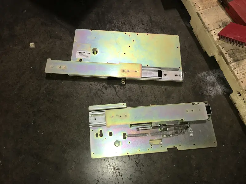 Siemens-Allis Rl-800 Switchgear Cell Rail Component 1