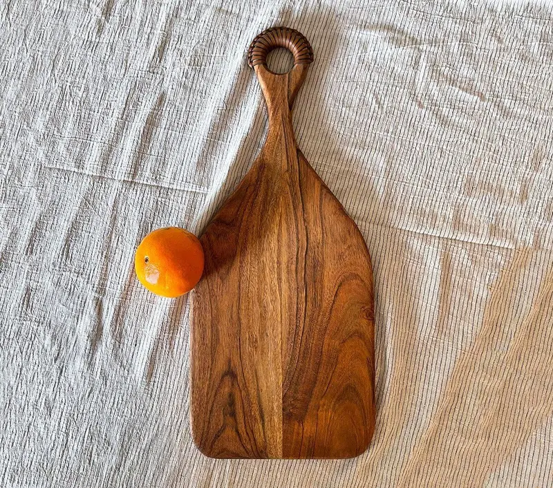 Single-Slab Serving Board – Solid Wood Presentation Tray 1