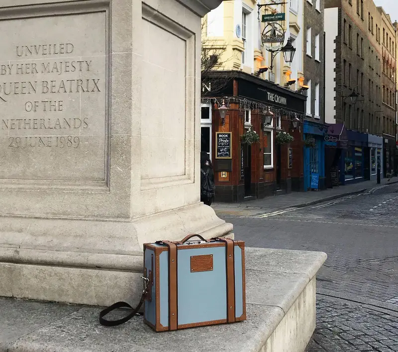 Steamer-Inspired Mini Trunk Storage Case 1