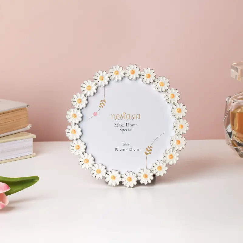 Sweet Daisy Photo Frame – Round, 5 Inch 1