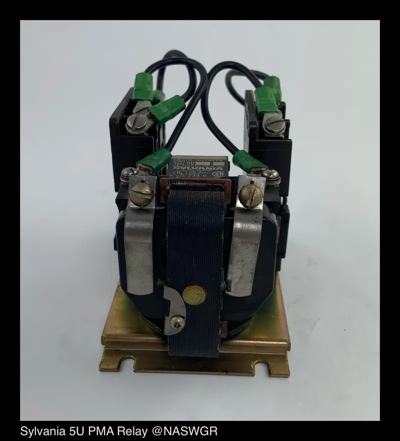 Sylvania 5U Pm Series Panel-Mount Relay 1