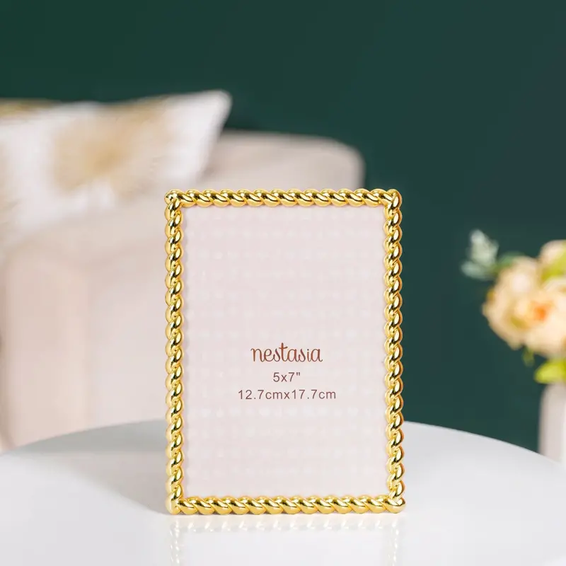 Twisted Gold Picture Frame – Large 13X18Cm Statement Design 1