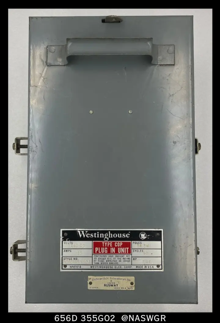 Westinghouse 656D355G02 Fusible Bus Plug – 30A, 240V, Cover-Operated 1