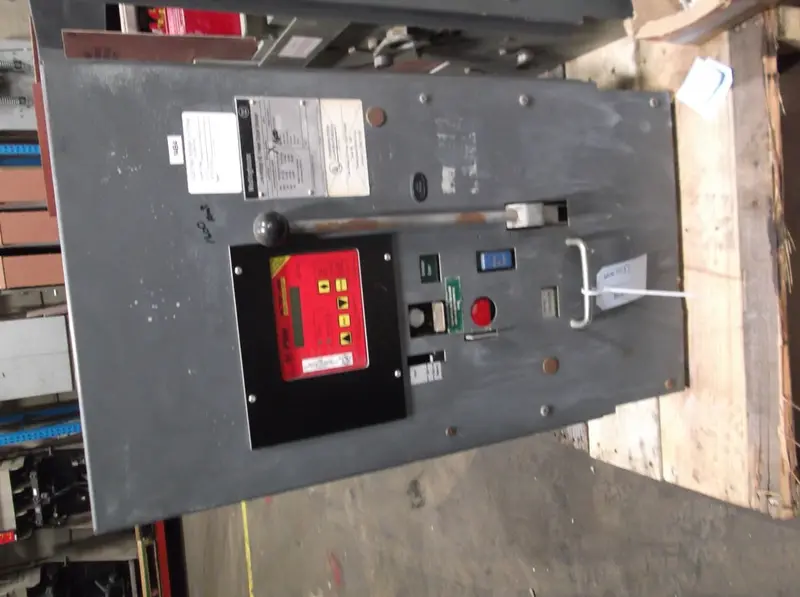 Westinghouse Ds-632 Low-Voltage Ac Power Circuit Breaker 1