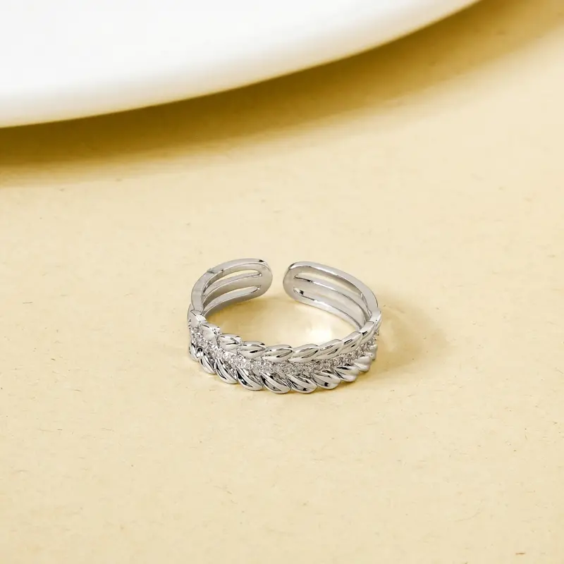Wreath-Inspired Silver Statement Ring – Nature-Inspired Jewelry 1